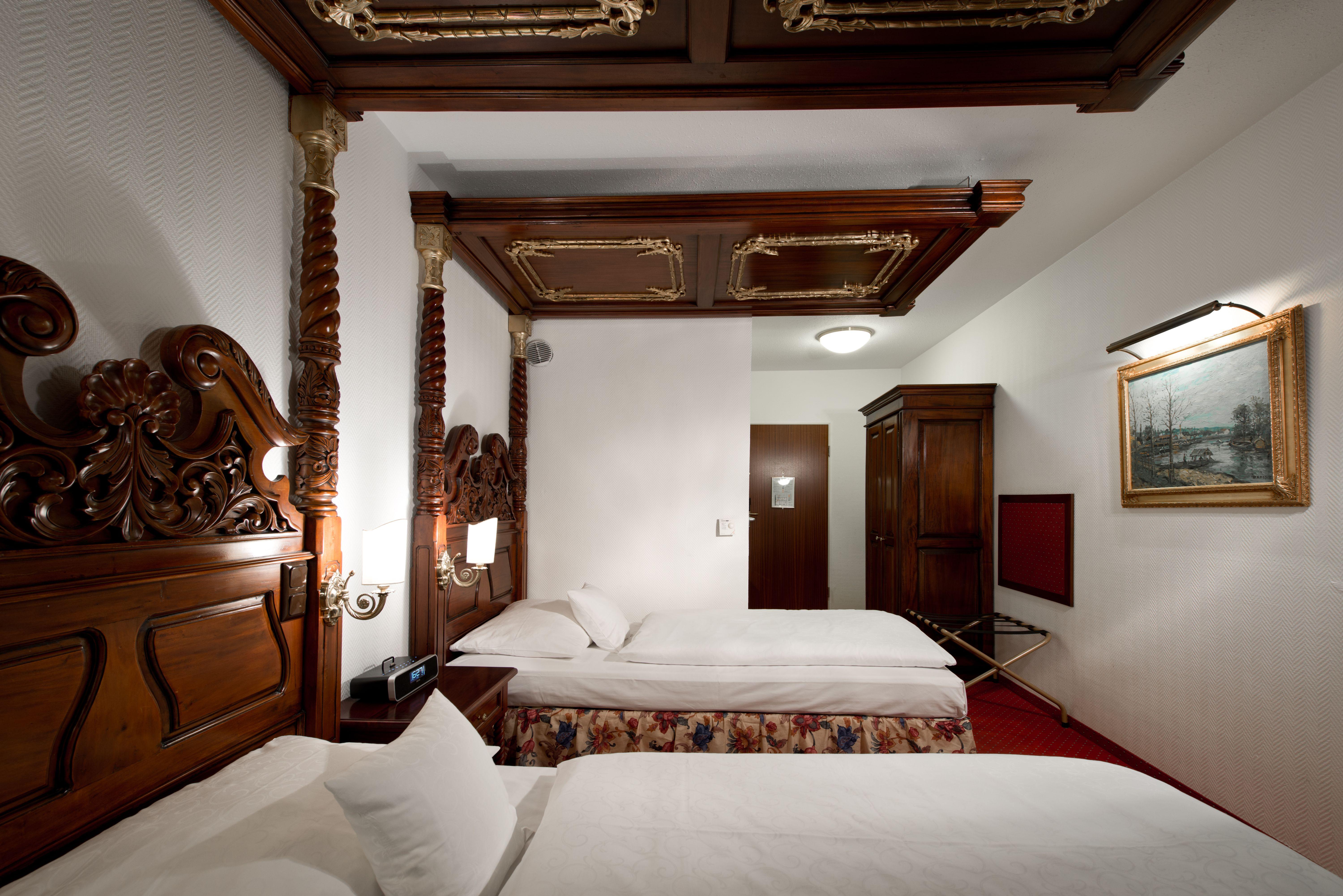Hotel King's Center Superior 3*