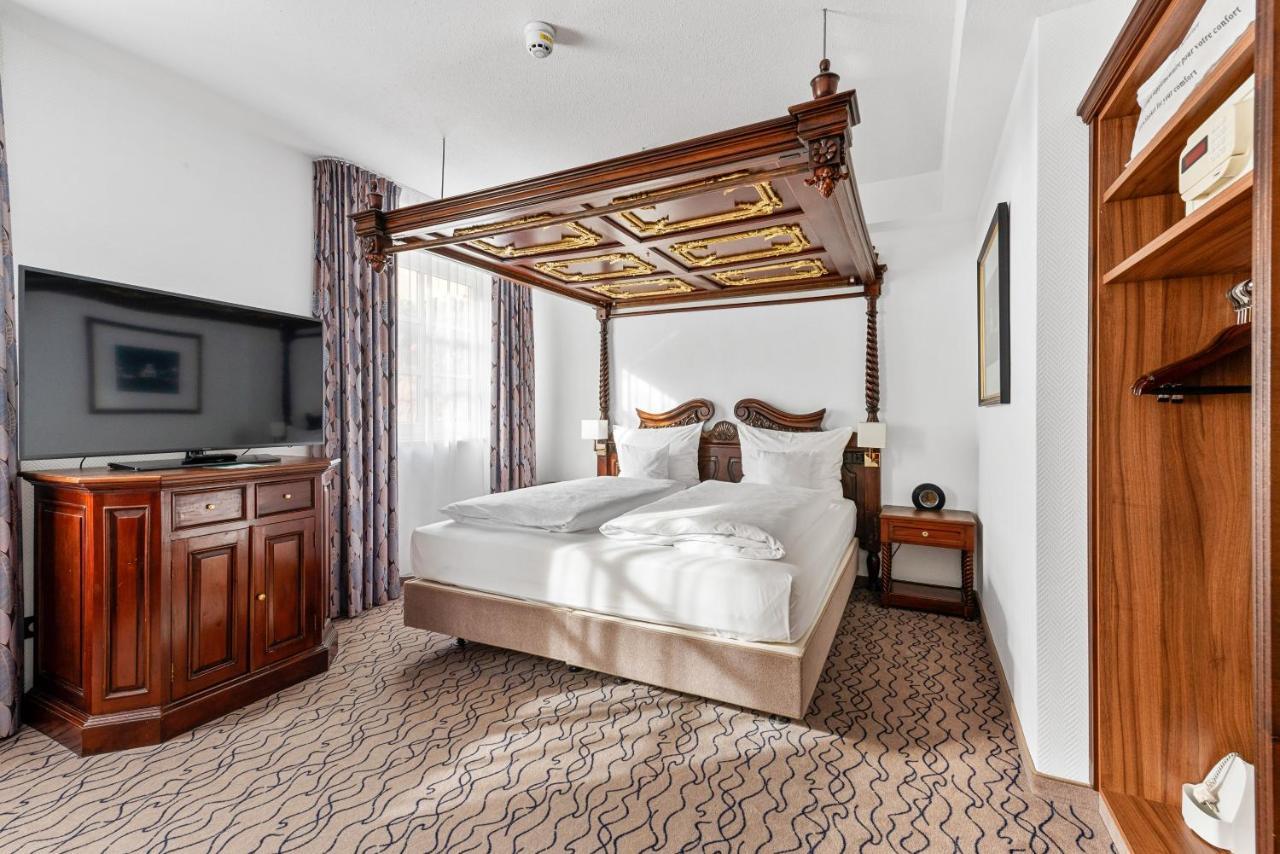King's Center Superior Hotel 3*