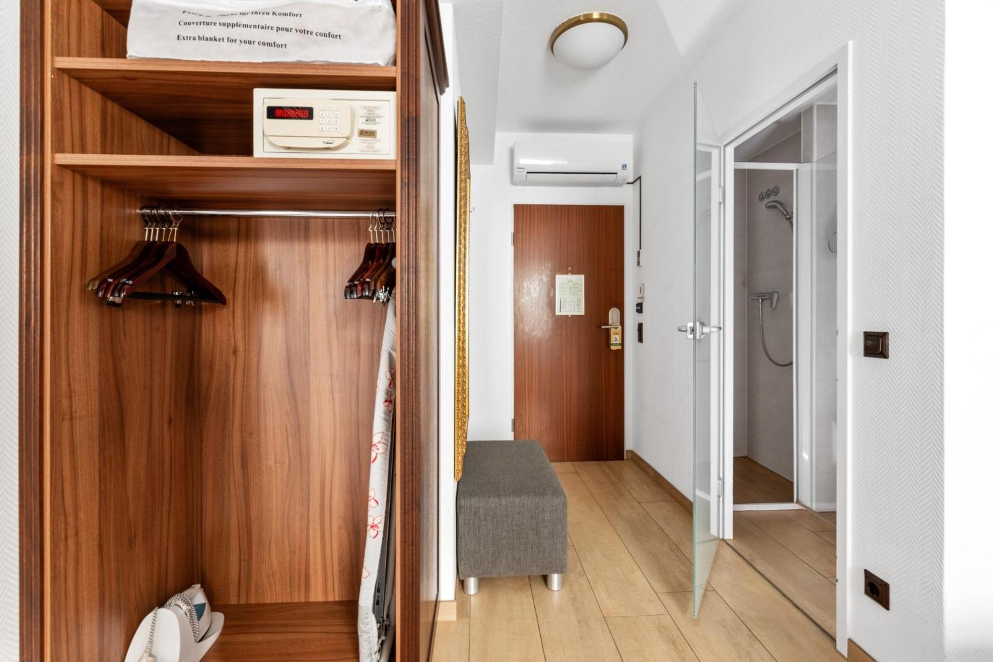 King's Center Superior 3* München